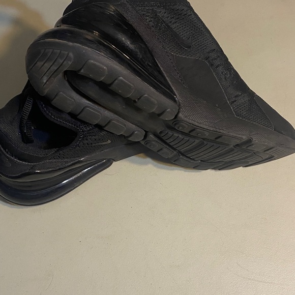 Nike Women's Black Low-Top Running Sneakers - Picture 5 of 6